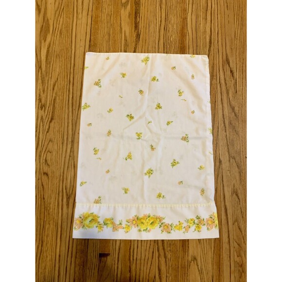 Vtg Mohawk  Standard Muslin Pillowcase Newcastle Yellow Floral Lace Scallop 70s - Picture 9 of 12